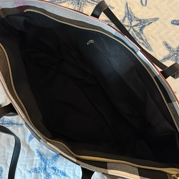 Plaid Print Tote Bag - Picture 3 of 4